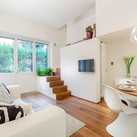 Apartmán In With Private Garden *