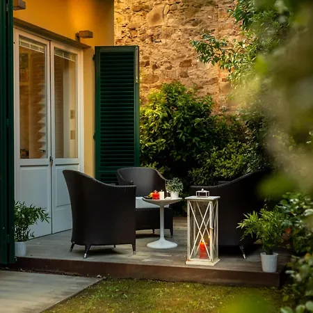 In With Private Garden *